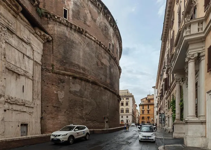 Pantheon View * Roma